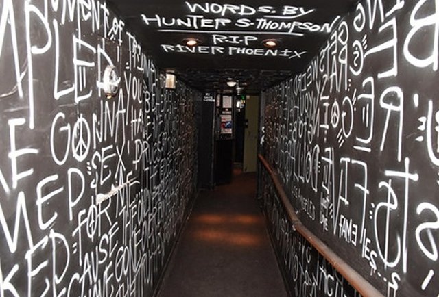 Photo Credit: https://www.thrillist.com/entertainment/los-angeles/weird-facts-viper-room-los-angeles